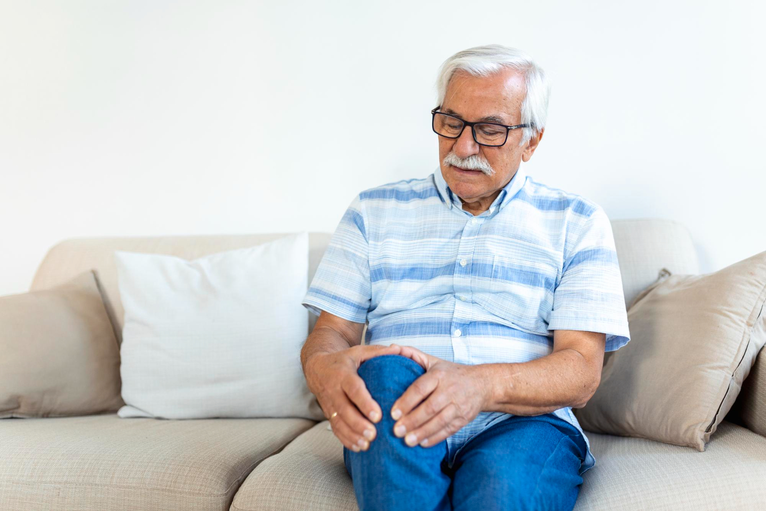 Joint Replacement Counselling: Helping Seniors Make the Right Choice”